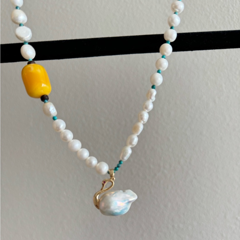 Pearl sweater necklace